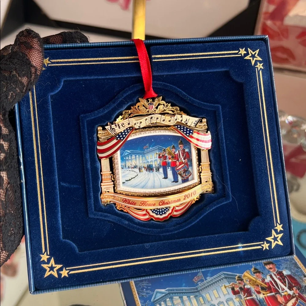 The White House Historical Association Ornament 2010